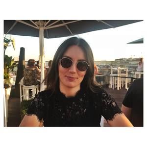 Meet your Posher, Olivia